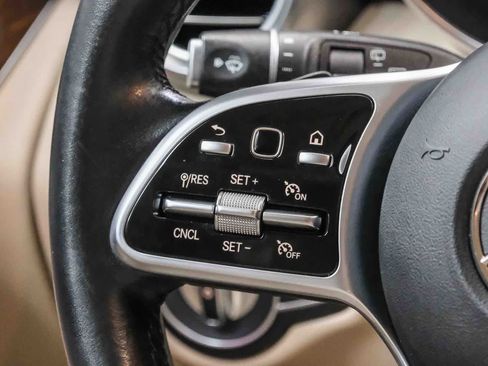 Certified 2022 Mercedes-Benz GLC 300 4MATIC image 21
