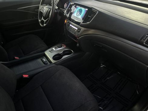 Used 2022 Honda Pilot Sport image 18