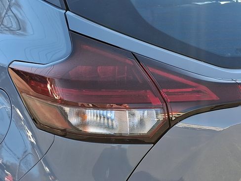 Used 2023 Nissan Kicks SV image 10