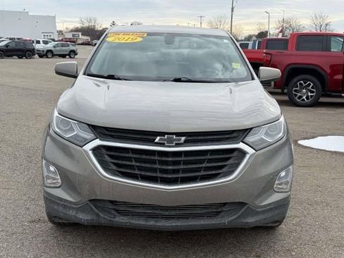 Used 2019 Chevrolet Equinox LT image 3