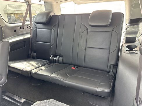 Used 2015 GMC Yukon XL Denali w/ Premium Package AWD/4WD image 31