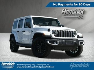 Used 2025 Jeep Wrangler Unlimited Sahara AWD/4WD video 1