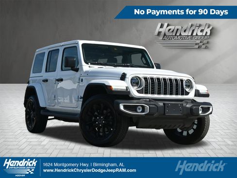 Used 2025 Jeep Wrangler Unlimited Sahara AWD/4WD image 1