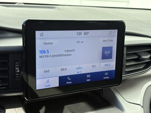 Used 2020 Ford Explorer XLT image 22