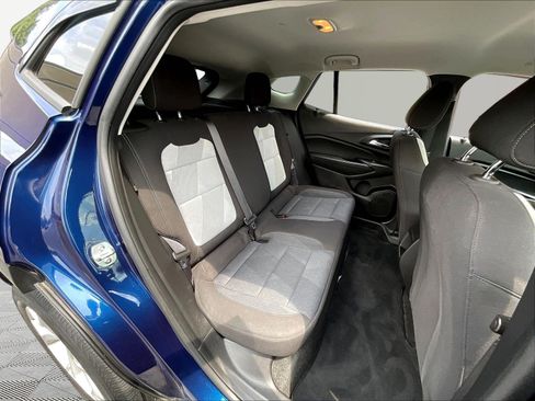 Used 2024 Chevrolet Trax LS w/ LS Convenience Package FWD image 25