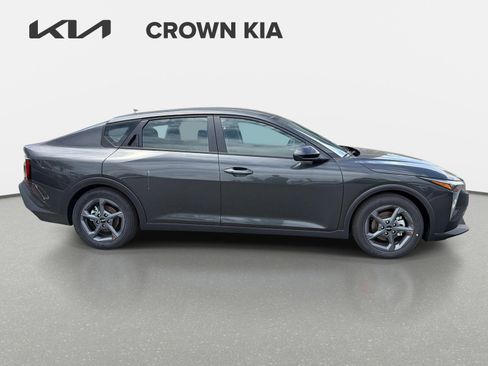 New 2026 Kia K4 FWD image 4