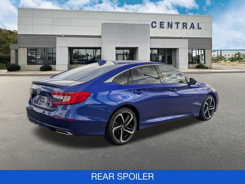 Used 2018 Honda Accord Sport image 8