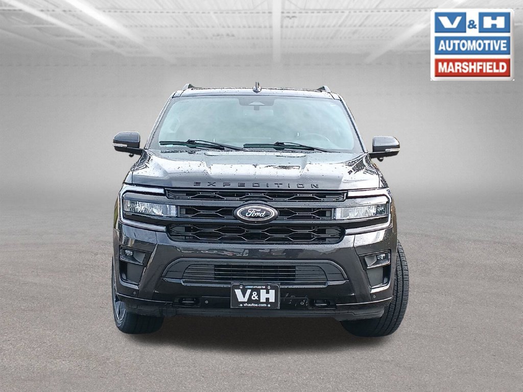 Used 2023 Ford Expedition Limited AWD/4WD image 9