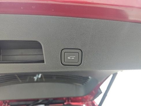 New 2026 Chevrolet Traverse LT w/ Enhanced Driving Package image 17