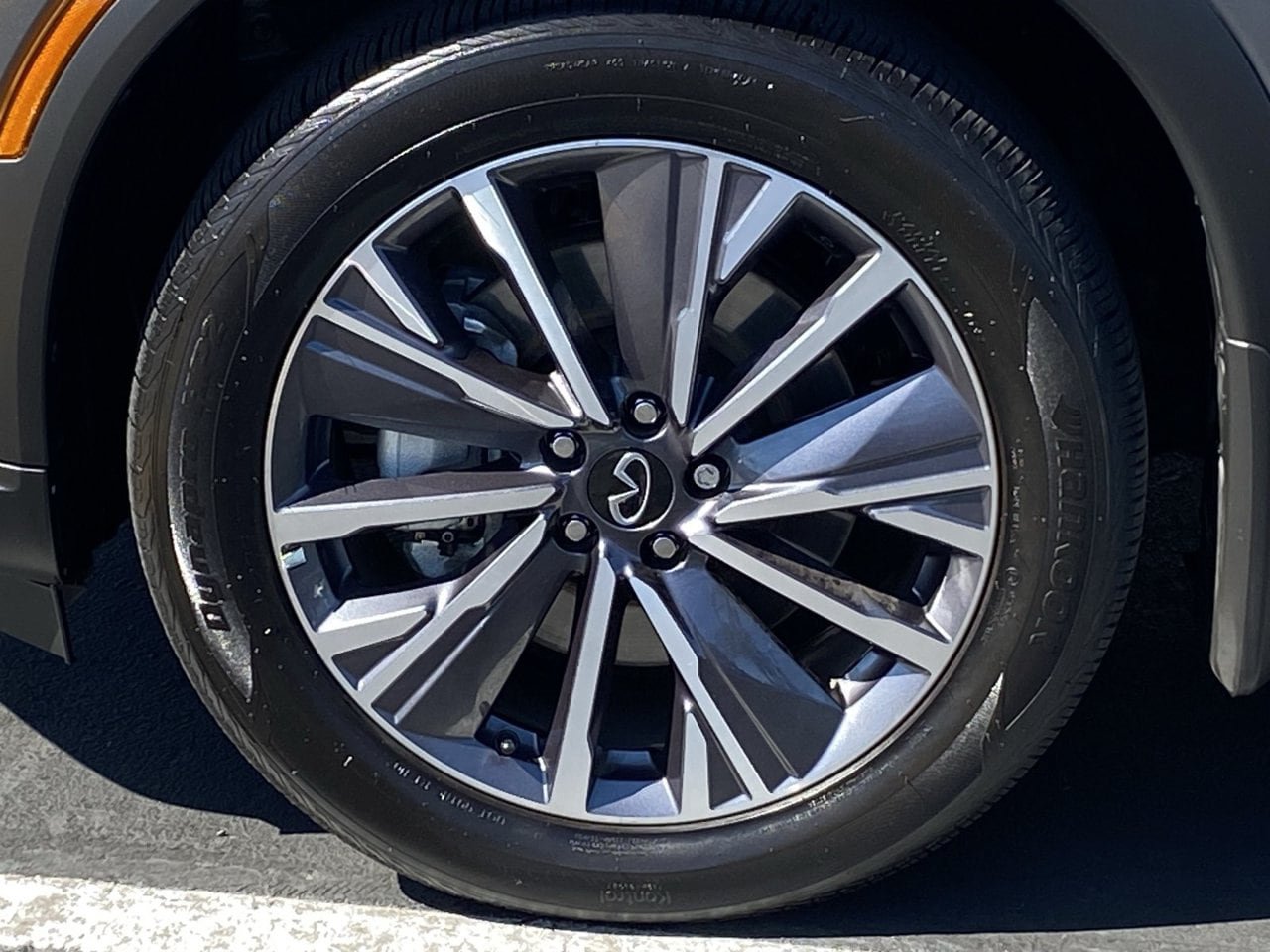 Certified 2027 INFINITI QX60 Luxe w/ Cargo Package FWD image 8