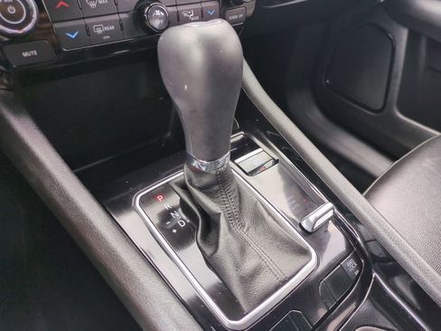 Used 2025 Jeep Compass Limited AWD/4WD image 19
