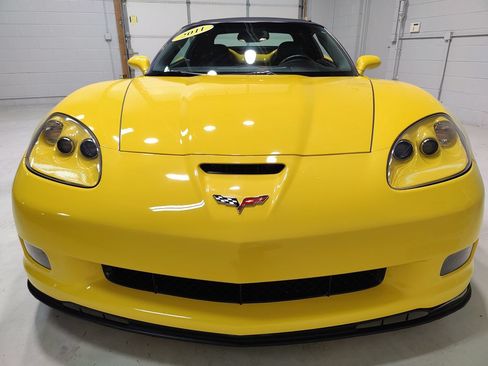 Used 2011 Chevrolet Corvette Grand Sport RWD image 3