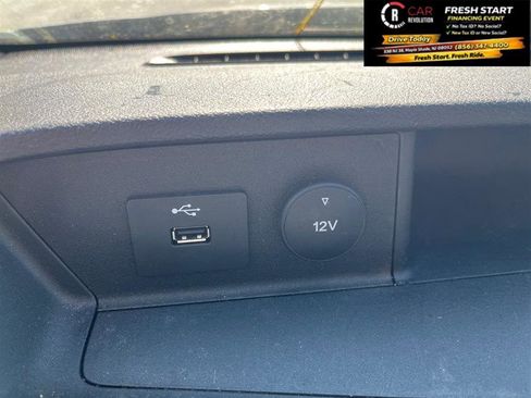 Used 2020 Ford Transit 250 Medium Roof image 17