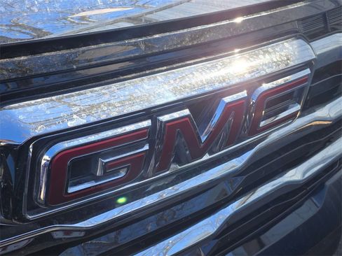 Used 2025 GMC Terrain Elevation image 5