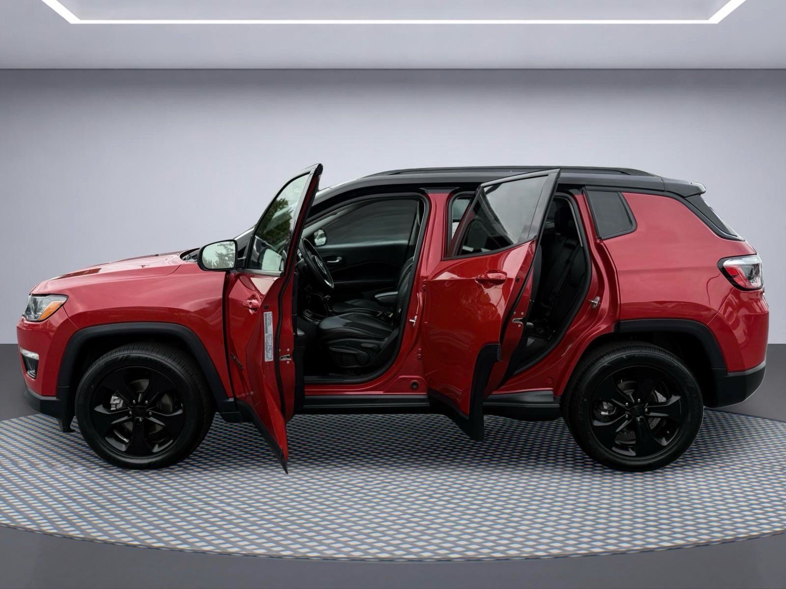Used 2021 Jeep Compass Latitude FWD image 6