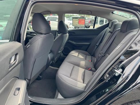 Certified 2024 Nissan Altima 2.5 SV FWD image 13