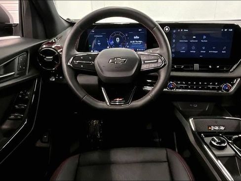 Used 2026 Chevrolet Equinox RS w/ Convenience Package III FWD image 6
