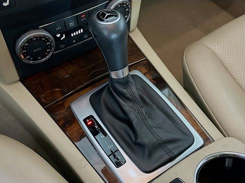 Used 2012 Mercedes-Benz GLK 350 2WD image 24