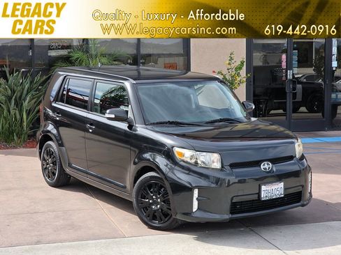 Used 2013 Scion xB image 1