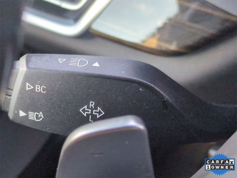 Used 2020 BMW X5 M50i w/ Premium Package image 28