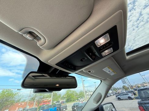 Used 2017 RAM 1500 Laramie w/ Convenience Group image 24