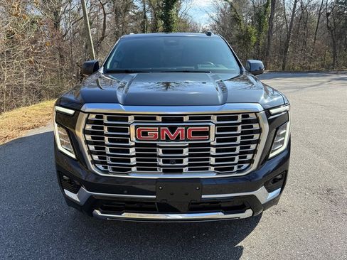 Used 2025 GMC Yukon Denali image 3