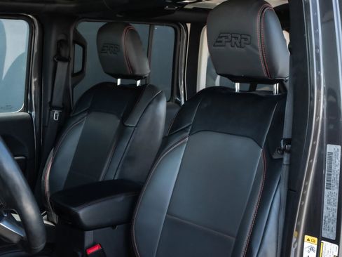 Used 2018 Jeep Wrangler Unlimited Rubicon w/ Dual Top Group image 14