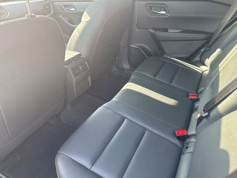 Used 2023 Nissan Rogue SV w/ SV Premium B Package AWD/4WD image 35