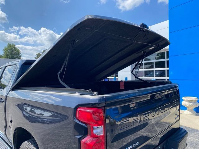 Used 2022 Chevrolet Silverado 1500 RST AWD/4WD image 13