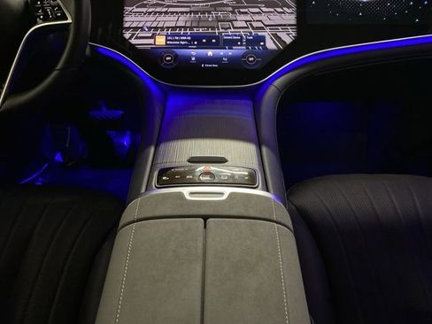 Used 2023 Mercedes-Benz EQS 580 4MATIC Sedan image 12
