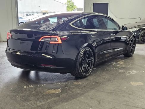 Used 2018 Tesla Model 3 RWD image 4