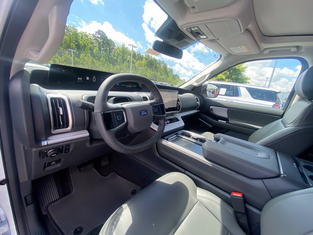 New 2026 Ford Expedition Active AWD/4WD image 9