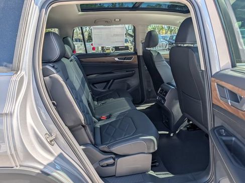 New 2026 Volkswagen Atlas SE FWD image 17