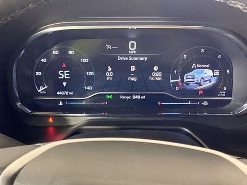 Used 2023 GMC Yukon SLT w/ SLT Luxury Package AWD/4WD image 40
