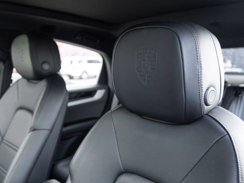Certified 2026 Porsche Cayenne Coupe AWD/4WD image 24