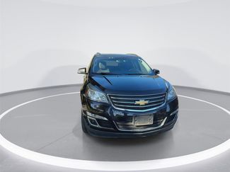 Used 2017 Chevrolet Traverse LT image 1