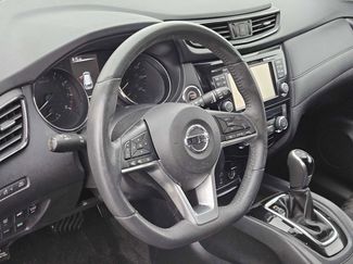 Used 2017 Nissan Rogue SV w/ SV Premium Package FWD video 2