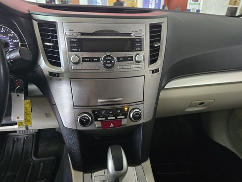 Used 2011 Subaru Outback 2.5i Premium image 23