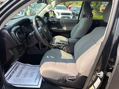 Used 2021 Toyota Tacoma SR AWD/4WD image 23