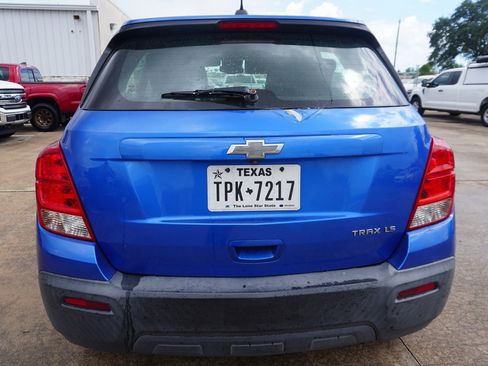 Used 2016 Chevrolet Trax LS w/ LPO, Cargo Package image 6
