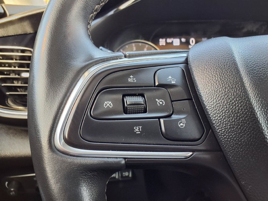 Used 2023 Buick Envision Avenir AWD/4WD image 29