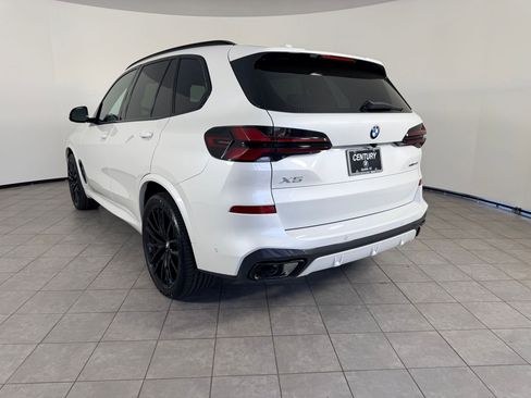 Used 2026 BMW X5 xDrive40i w/ M Sport Package image 3