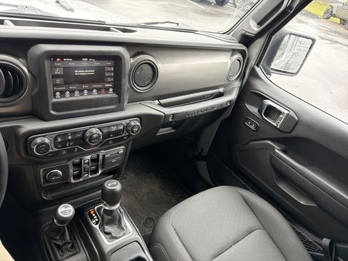 Used 2023 Jeep Wrangler Sport S image 22