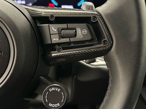 Used 2025 Porsche Cayenne image 26