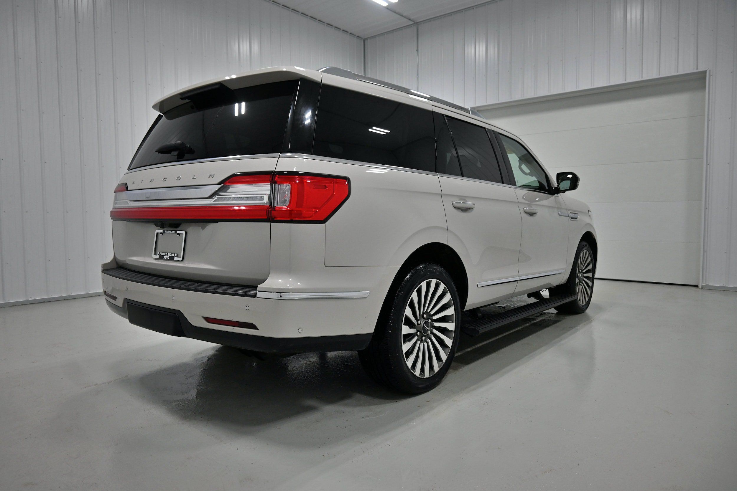 Used 2020 Lincoln Navigator Reserve w/ Luxury Package AWD/4WD image 38