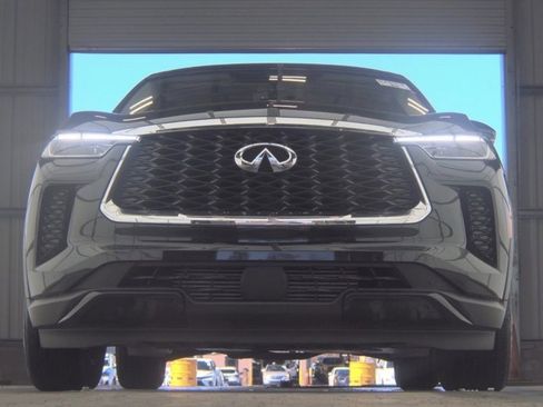 Certified 2025 INFINITI QX60 Pure image 15