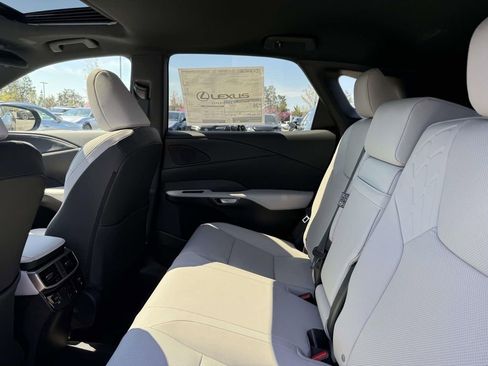 New 2026 Lexus RX 350h AWD/4WD image 13