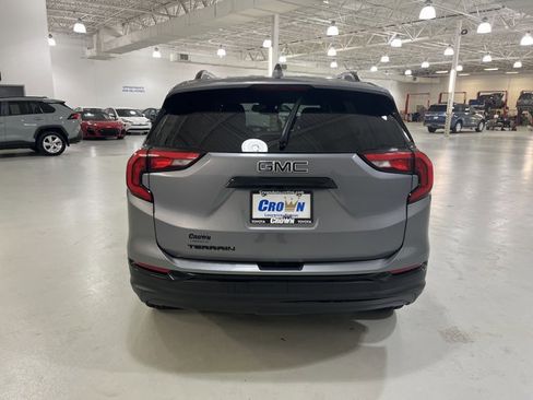 Used 2021 GMC Terrain SLE w/ Driver Convenience Package image 7