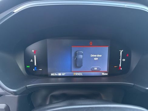 New 2025 Ford Escape ST-Line w/ Equipment Group 301A image 18