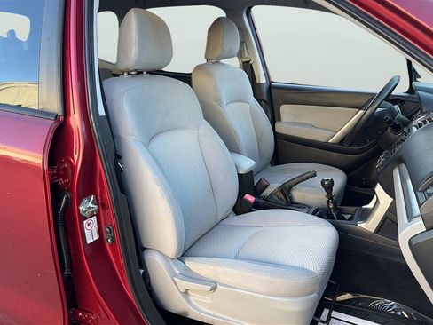 Used 2014 Subaru Forester 2.5i Premium AWD/4WD image 14